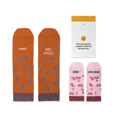 UO Kit Calcetines grandes y peques Mamá, eres mágica tallas 27-30/42-46 -  Calcetines de deporte - Los mejores precios