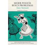 Mujer policía busca problemas