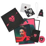Box Set Corazón y flecha - CD Deluxe + Colgante + Pañuelo + Láminas