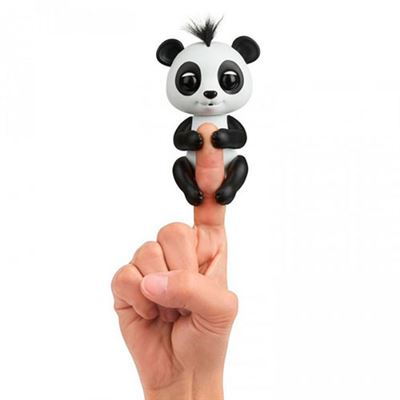 Fingerlings Baby panda Chong Drew