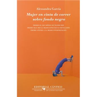 Mujer en cinta de correr sobre fondo negro