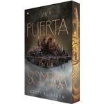 Una puerta en la sombra