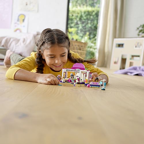 Lego friends glamping en la online naturaleza