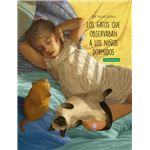 Los gatos que observaban a los niños dormidos