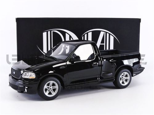 Voiture Miniature de Collection DNA COLLECTIBLES 1-18 - FORD F-150 SVT Lightning - 2003 - Raven Black - DNA000118