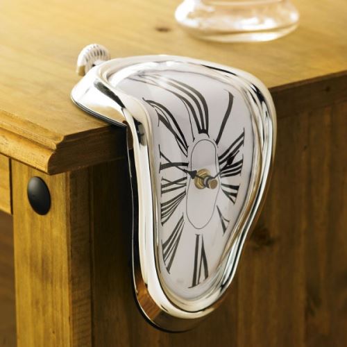 Horloge effet fondant - Salvador Dali à poser sur une etagàre