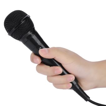 Microphone dynamique filaire portable tenu dans la main avec voix