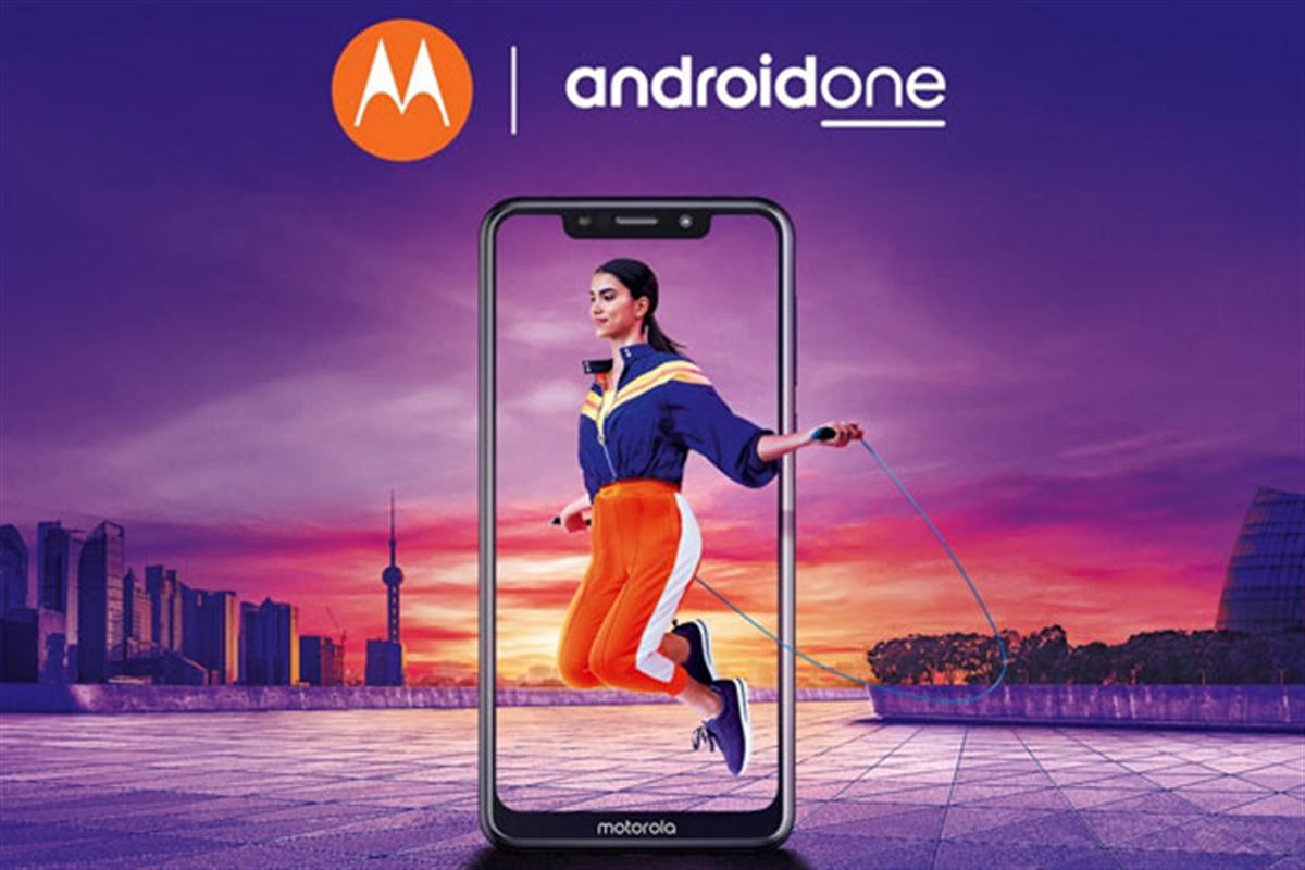 Motorola One, un smartphone sous Android... One