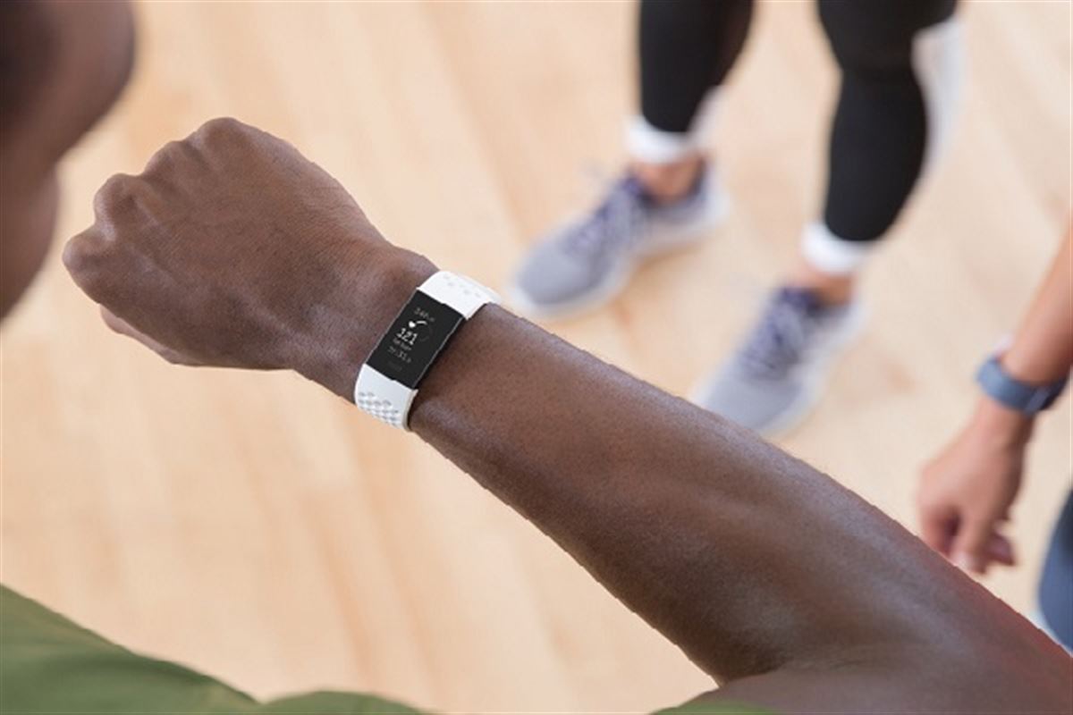 Fitbit dévoile la Charge 3, le must have des bracelets connectés