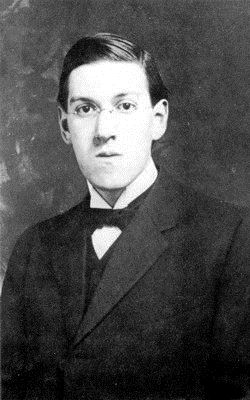 Howard_Phillips_Lovecraft_in_1915_(2)