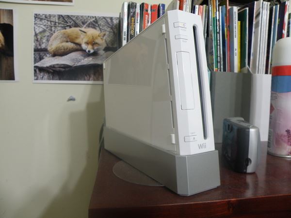 Nintendo_Wii_Video_Game_Console_Pal