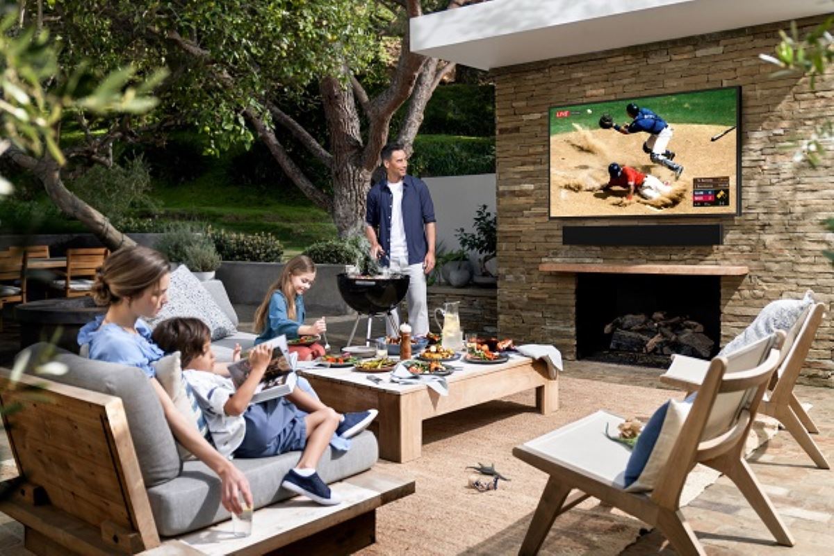 Samsung The Terrace, la télévision qui ne craint pas la pluie