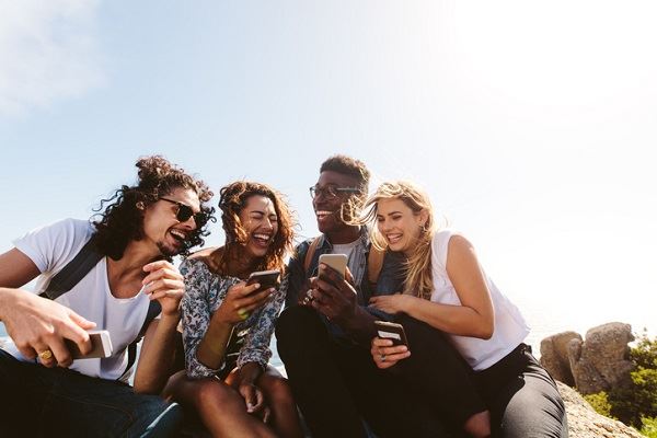 Au Cinema Et Dans Les Livres C Est Tous Les Jours L Amitie Conseils D Experts Fnac