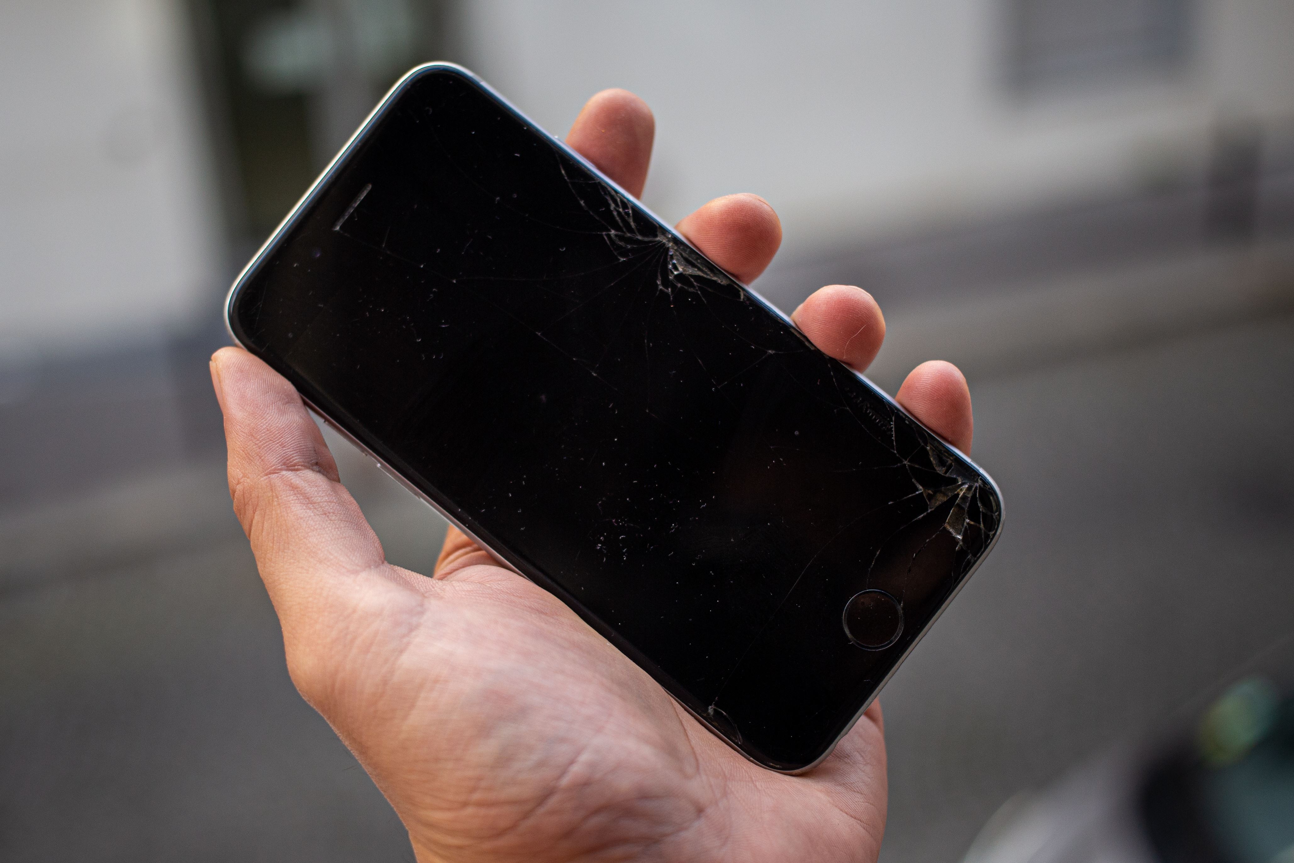 Réparation smartphone APPLE : votre devis en ligne - WeFix