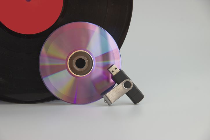 Comment choisir un lecteur CD haute-fidélité – Fillion Électronique