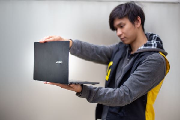 Asus ZenBook UX325-12