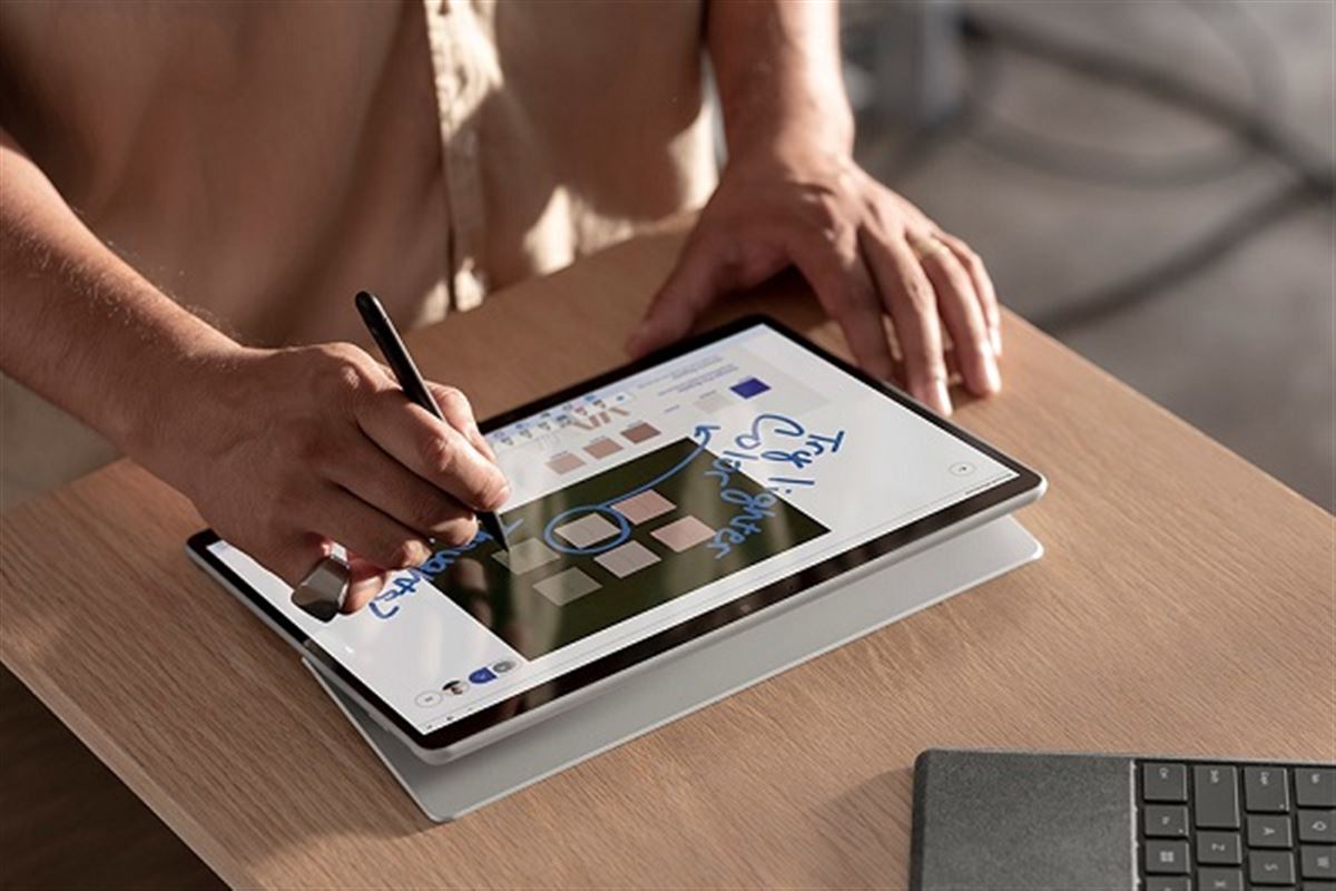 PC Hybride Surface Pro X : la Surface Pro la plus connectée !