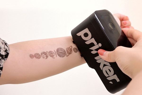 Vervullen meester zegen Prinker: tattooprinter voor tijdelijke tatoeages