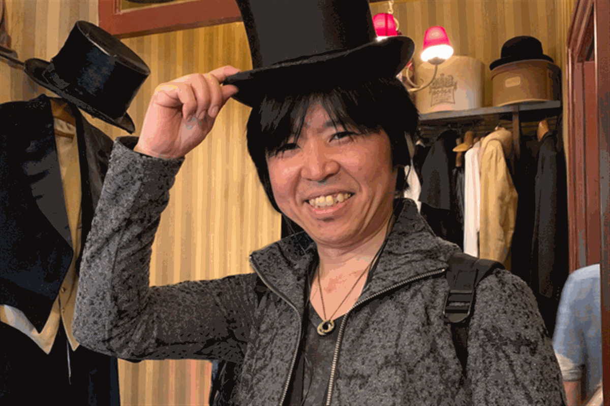 Le mangaka Takashi Morita en dédicace à la Fnac Montparnasse