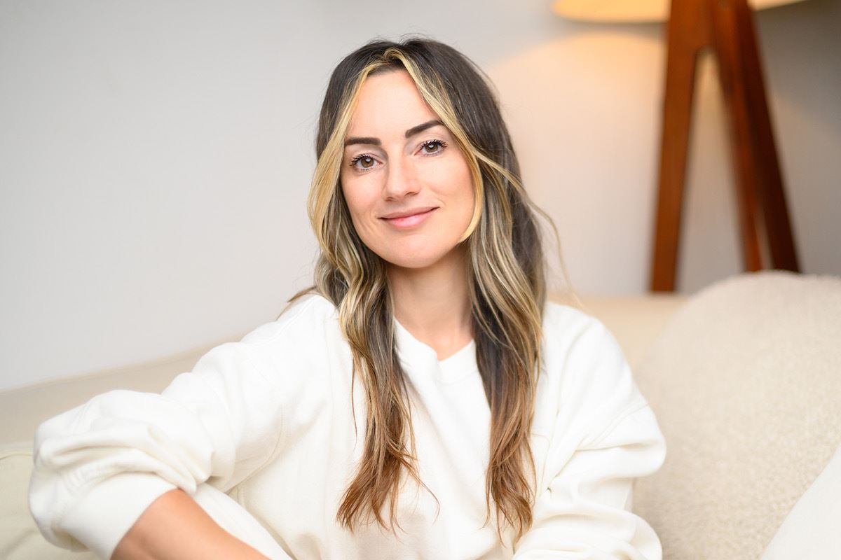 Coralie Janne en dédicace à la Fnac Besançon
