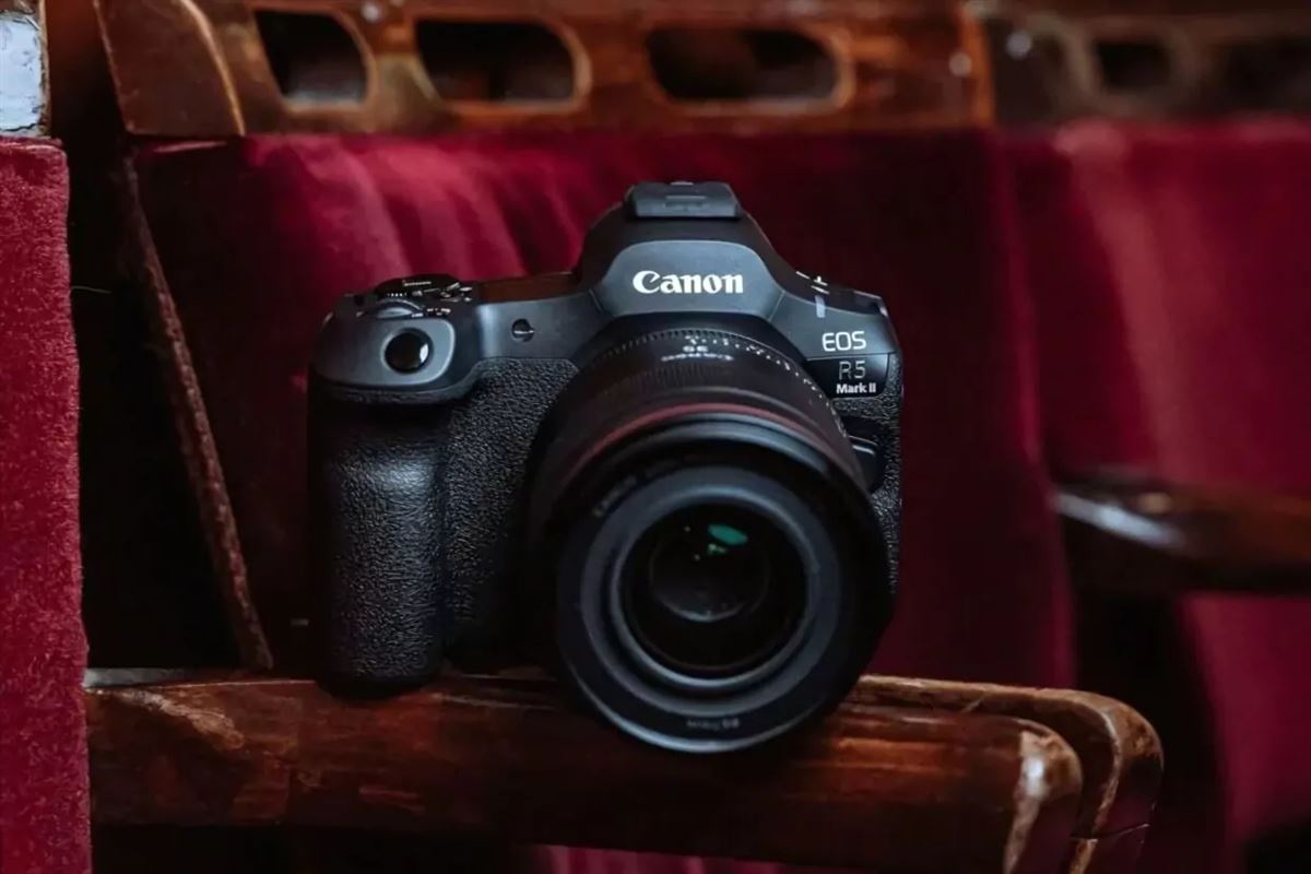 Canon EOS R5 II : l’hybride de milieu de gamme se surclasse