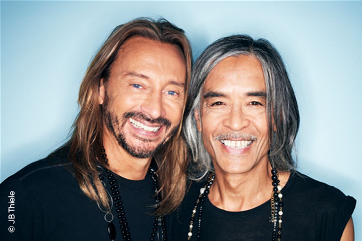 Bob Sinclar et DJ Yellow, en dédicace à la Fnac Forum des Halles et Lyon Bellecour*