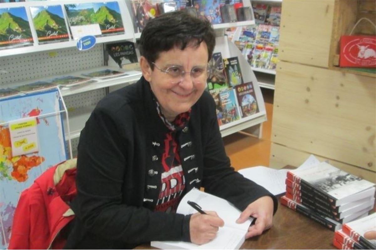 Dédicace de Michèle Labrousse à la Fnac Aurillac