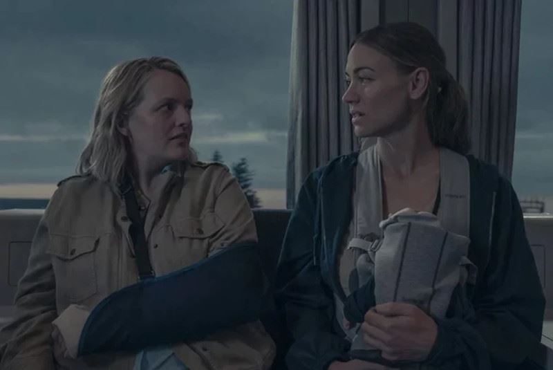 June et Serena Handmaids Tale