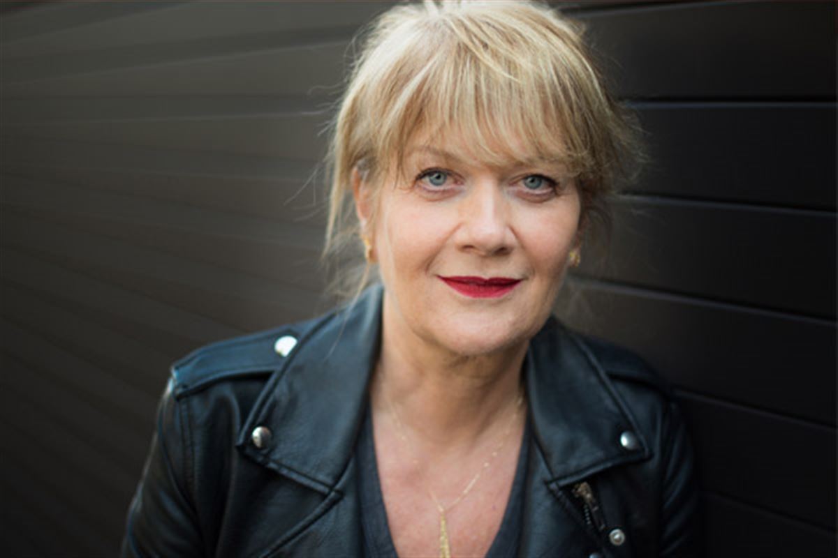 Laurence Peyrin en dédicace à la Fnac Grenoble Victor Hugo