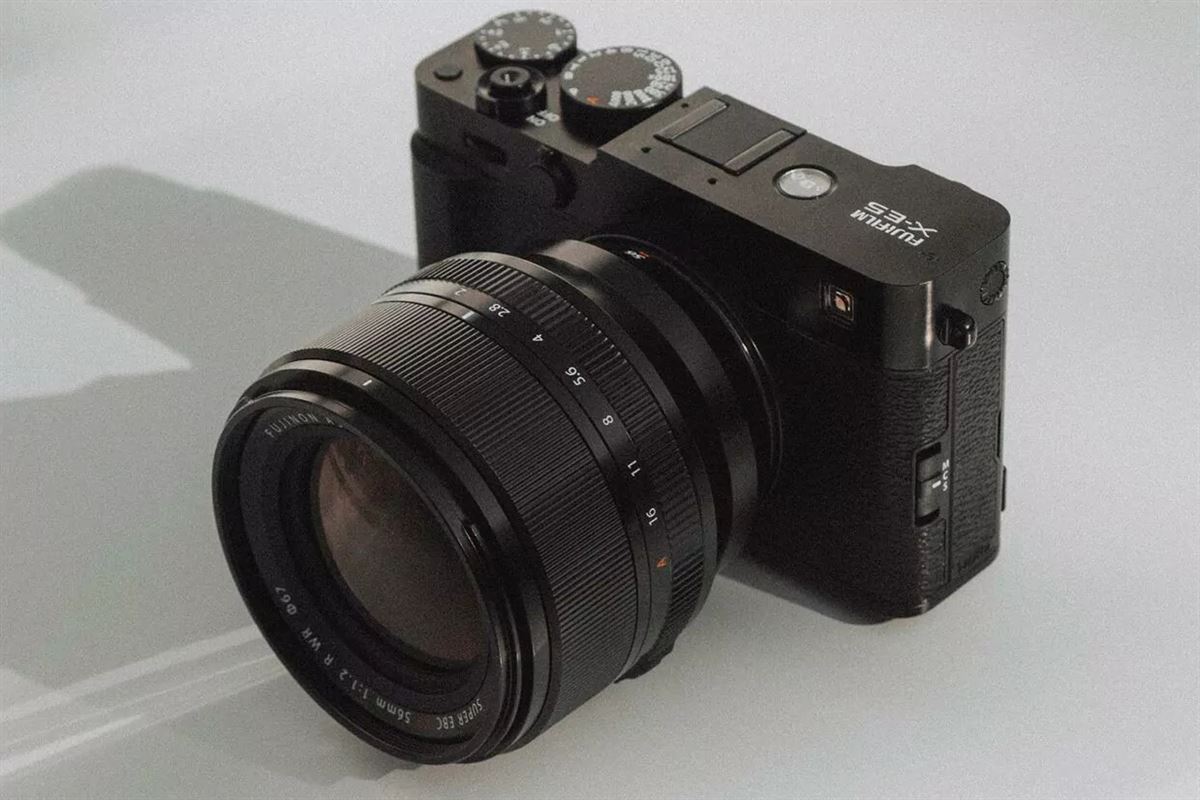 Fujifilm X-E5 : un look rétro et des caractéristiques de pointe
