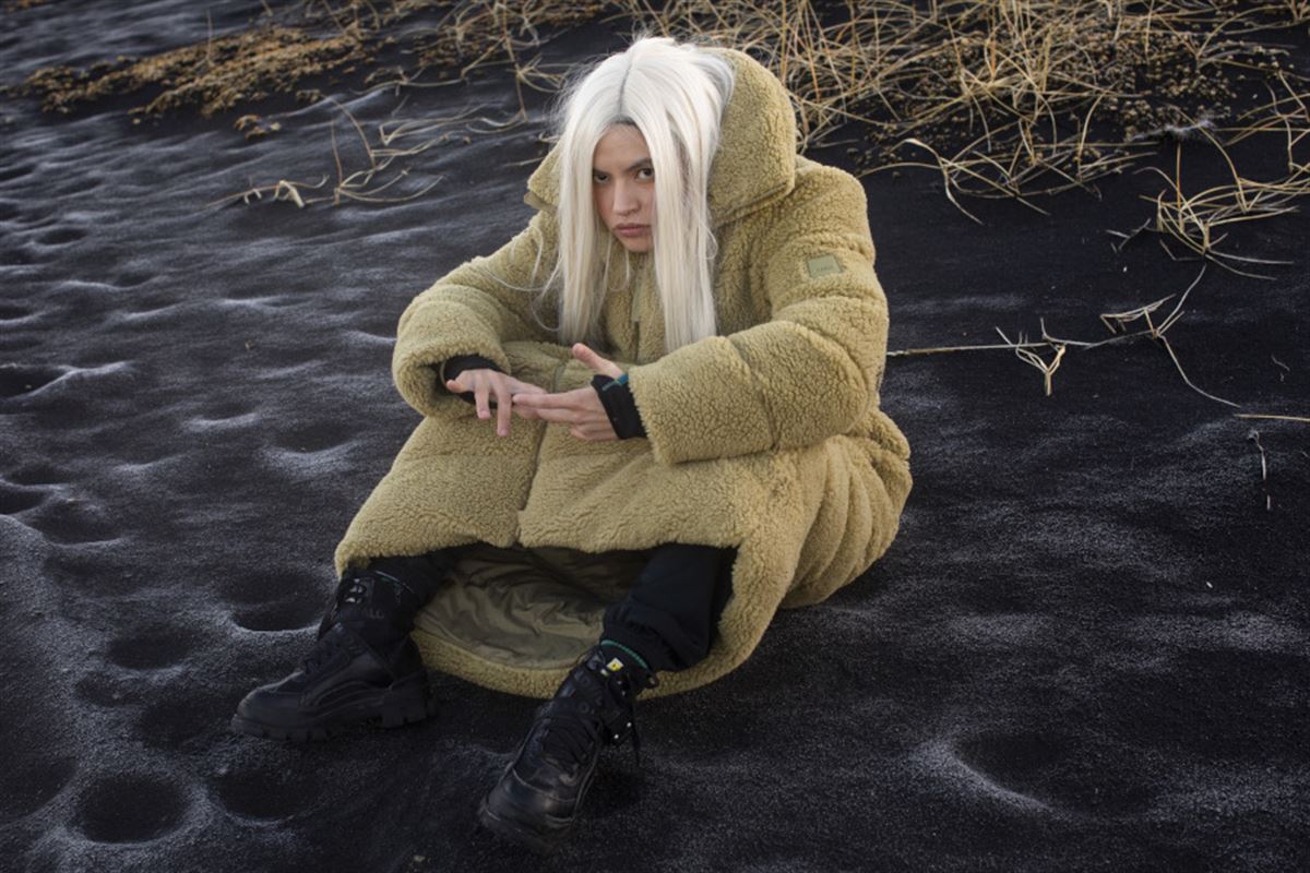 Qui est Baby Volcano, la sensation "witch pop" qui va électriser le Fnac Live Paris ?