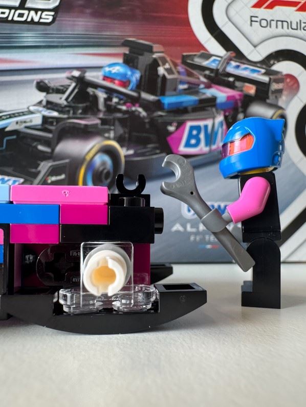 Mini figurine LEGO F1 Alpine BWT