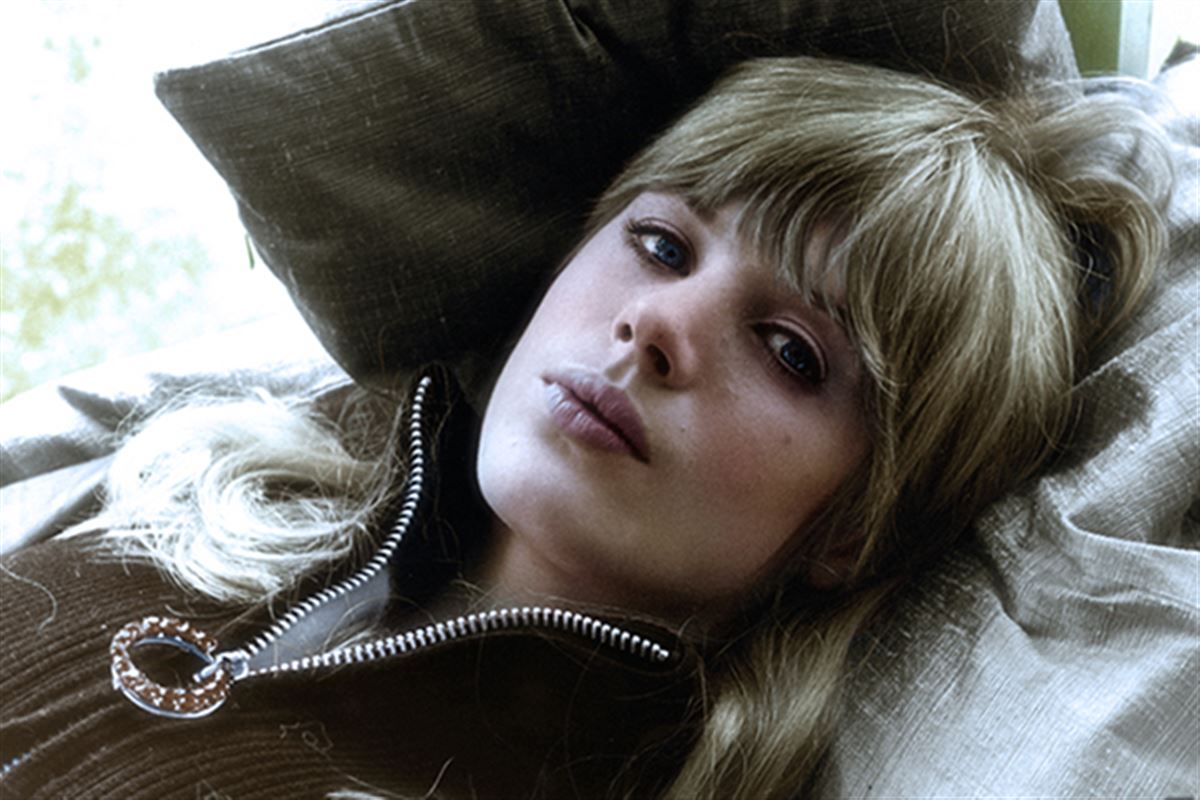 Marianne Faithfull : c'est quoi ce beau coffret qui célèbre l'icône des sixties ?