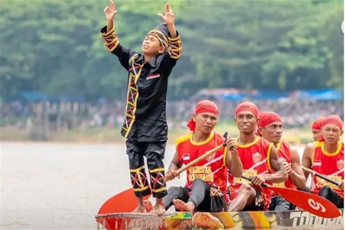 La Minute Positive #9 : La danse de cet enfant indonésien a conquis le monde entier !