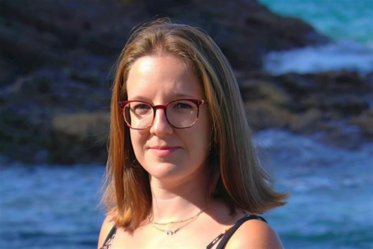 Cynthia Avignon en dédicace à la Fnac de Laval