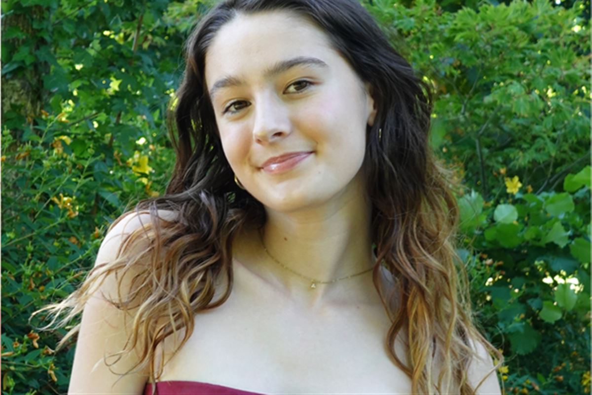 Emma Colins en dédicace à la Fnac La Rochelle