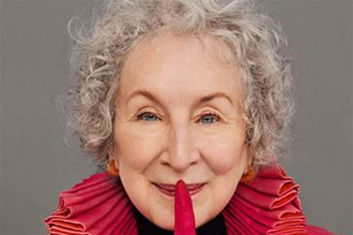 Margaret Atwood : l'icône littéraire se dévoile dans ses mémoires dans Le Livre des vies