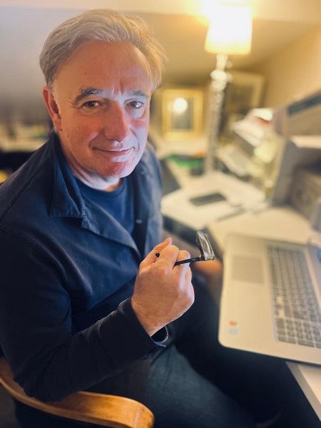 Jean-François Laville en dédicace à la Fnac d'Aubenas pour "Le mystère Conty" .