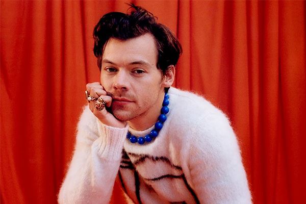Harry Styles : pourquoi sa nouvelle ère pop s’annonce (déjà) iconique ?