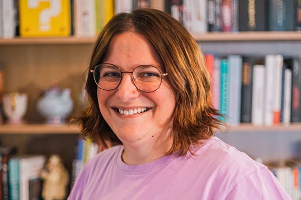 Calie Brillaud dédicace son livre « Mythes et Légendes » à la Fnac Nantes et à la Fnac Angers !