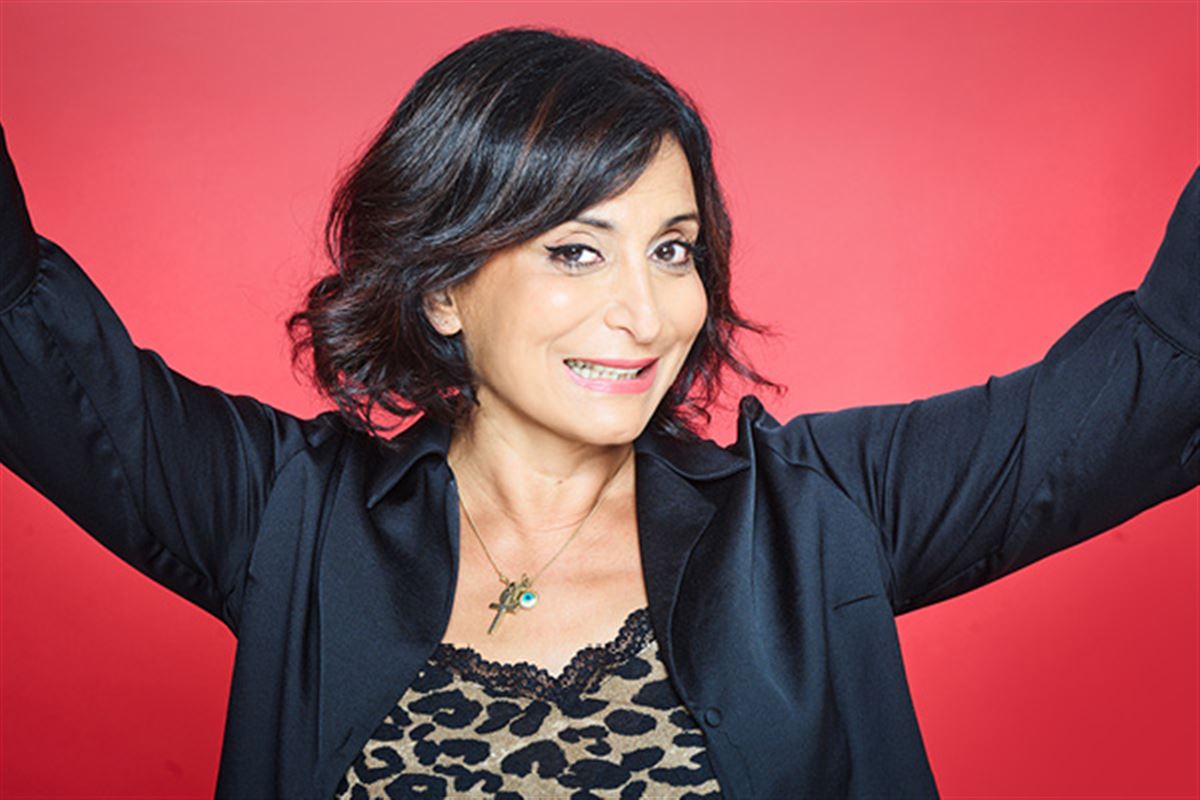 Sofia Morgavi, professeure de chant à la Star Academy, en dédicace à la Fnac Nantes !