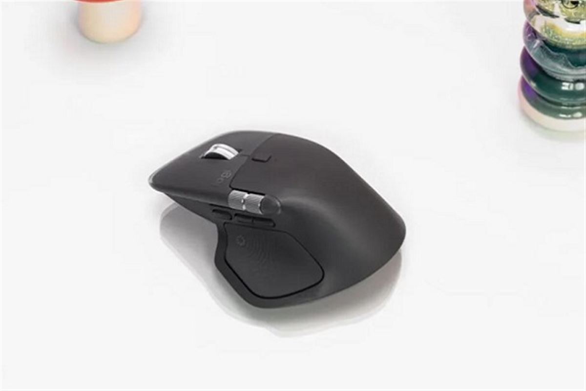 Test Logitech MX Master 4 : toujours la reine des souris de productivité ?