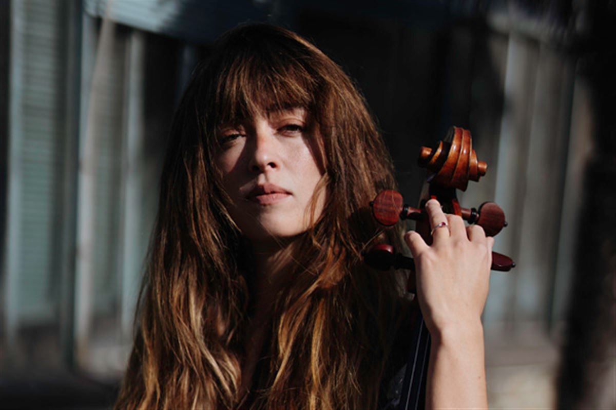 La violoncelliste Marion Frère en showcase et dédicace à la Fnac Toulon