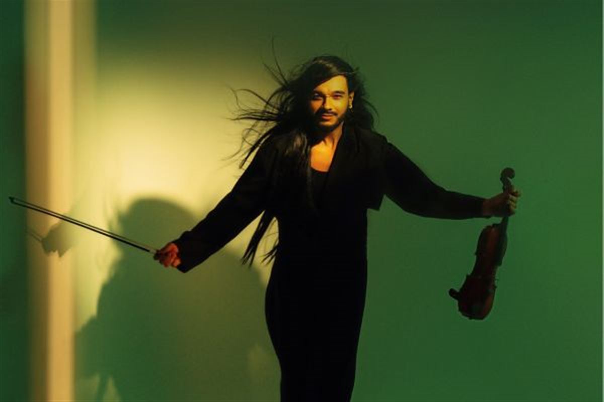 Le violoniste Nemanja Radulovic en showcase à la Fnac des Ternes !