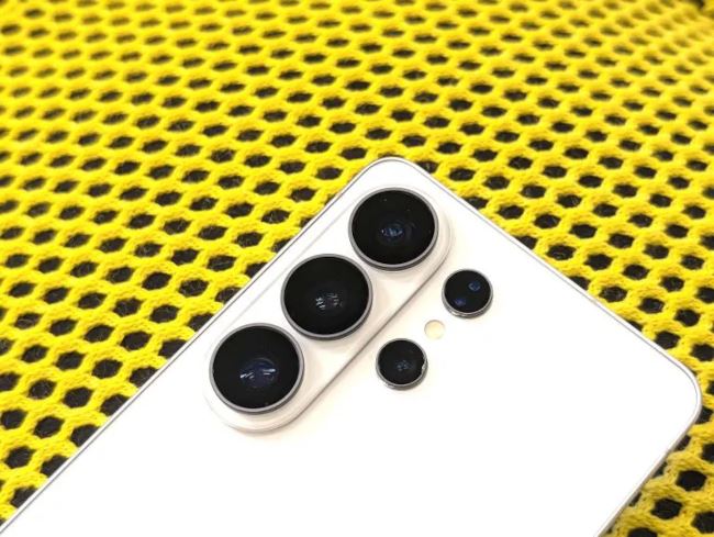 Samsung Galaxy S26 Ultra photo