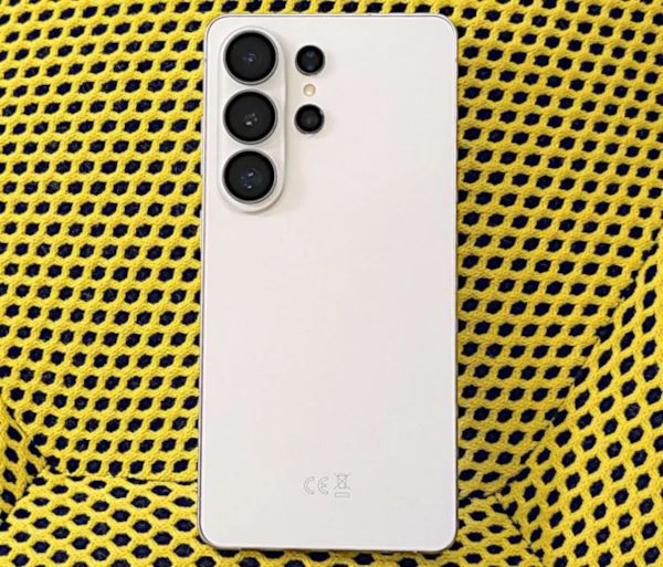 Samsung Galaxy S26 Ultra vue arri&egrave;re