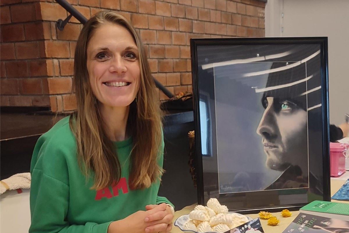 Pauline Mathieu en dédicace à la Fnac Belleville