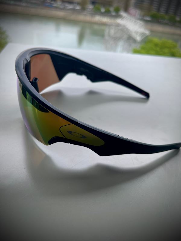 Test Lunettes Meta Oakley vue latérale