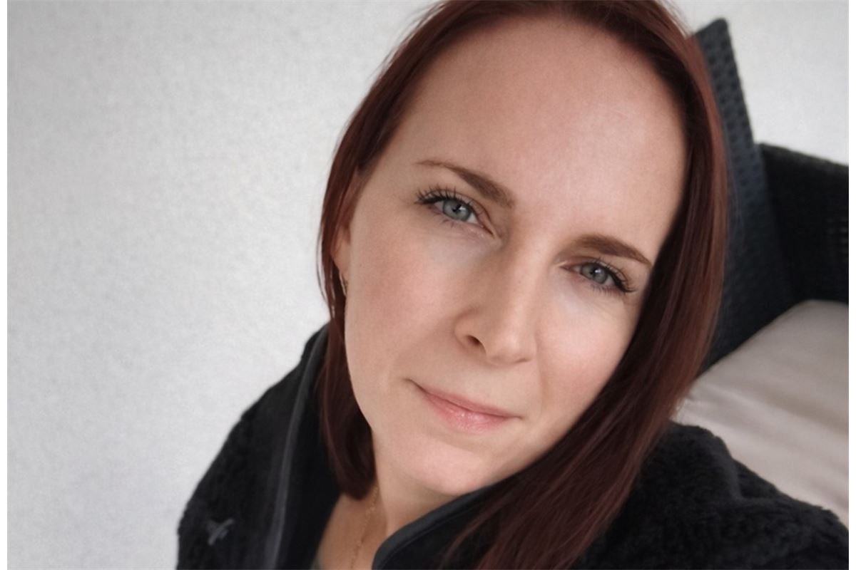 Emeline Thiebault en dédicace à la Fnac Reims Thillois