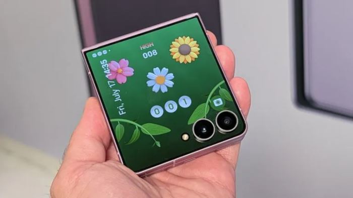 Samsung Galaxy Z Flip 8 3